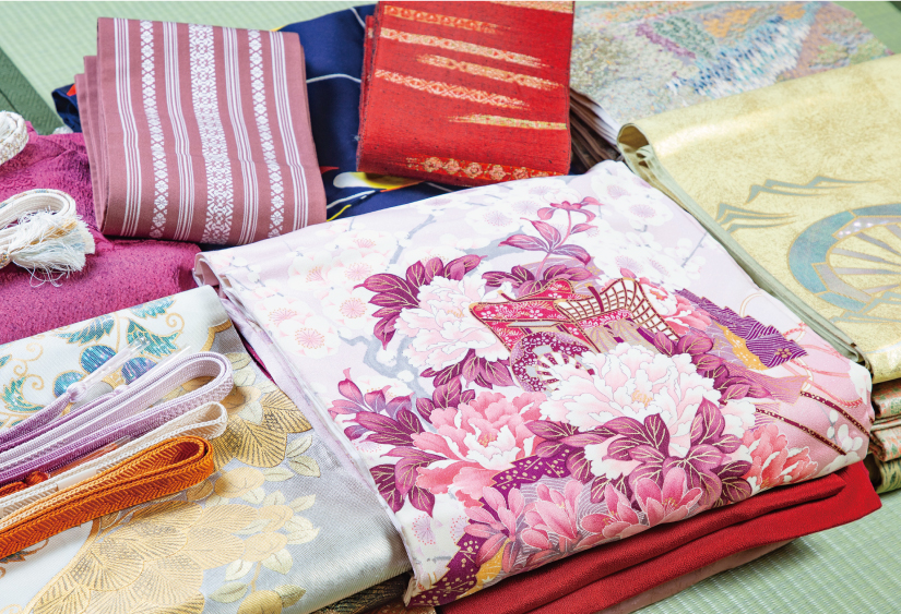 浴衣を選ぶ際に知っておくと良い!柄や色がもつ意味・イメージ