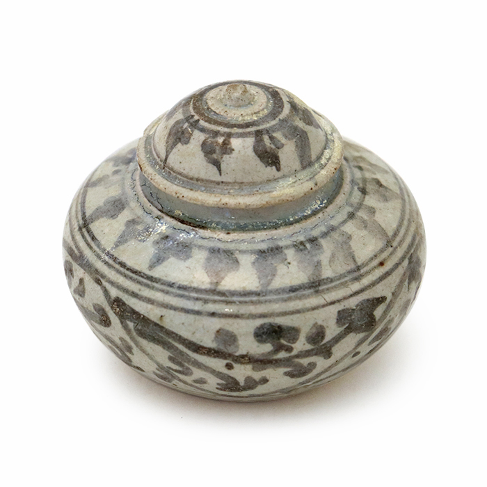 スンコロク(宋胡録) スワンカローク 小壺 古陶磁器 蓋物 唐草文 グレー