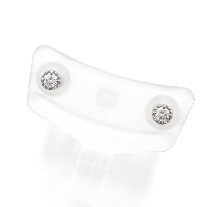 Pt900 ダイヤモンド ピアス 小粒 一粒 シルバーカラー